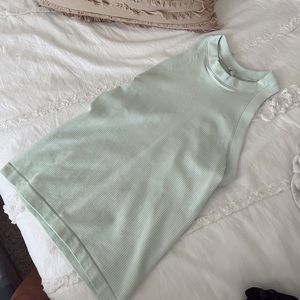 💚Athleta Unstinkable Renew Tank in mint green!